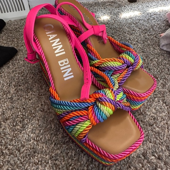 Gianni Bini Women's Rainbow Wedge Platform Sandals Size 8 - Picture 3 of 6